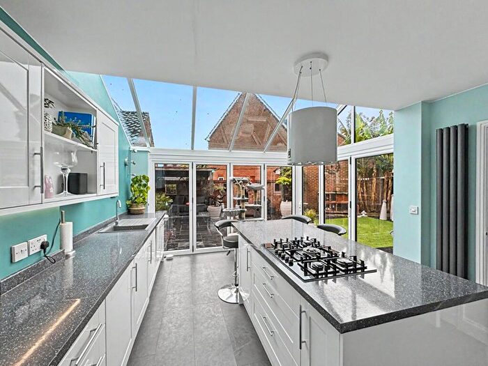 5 Bedroom Link Detached House For Sale In Murrills Road, Purdis Farm, Ipswich, IP3
