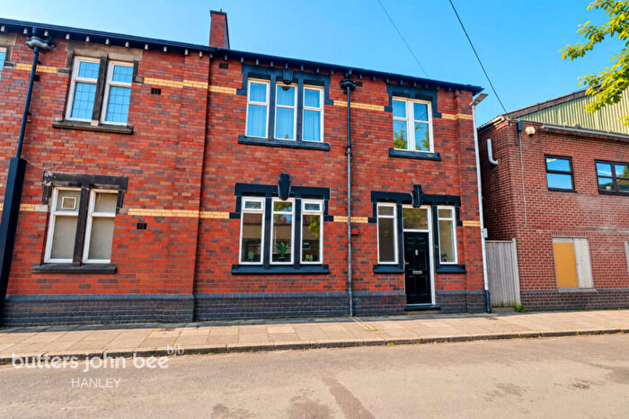 3 Bedroom End Of Terrace House For Sale In Booth Street, Hanley, ST4