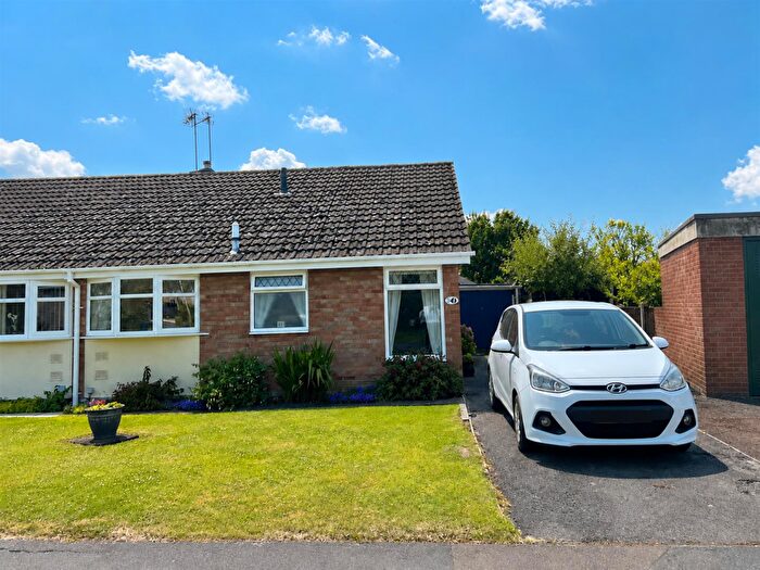 2 Bedroom Bungalow For Sale In Manor Road, Hurworth Place, Darlington, DL2