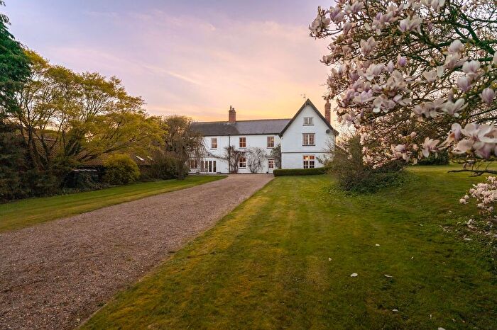 5 Bedroom Detached House For Sale In Honingham, Norwich, NR9