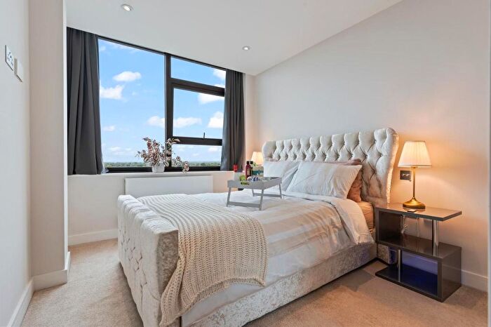 1 Bedroom Flat To Rent In Staines Road West, Sunbury-On-Thames, Surrey, Sunbury On Thames, TW16