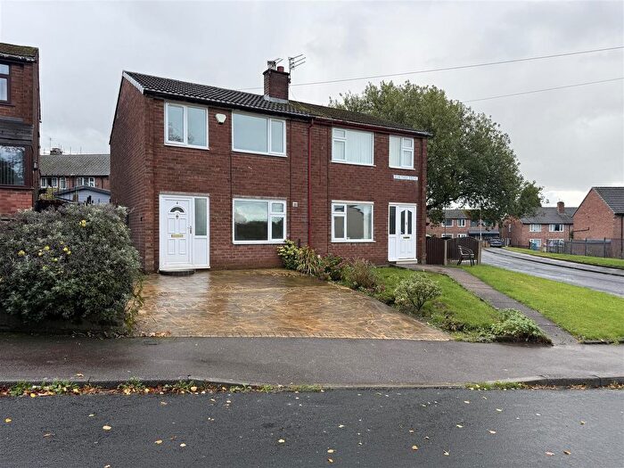 3 Bedroom Semi-Detached House For Sale In Elm Tree Drive, Dukinfield, SK16