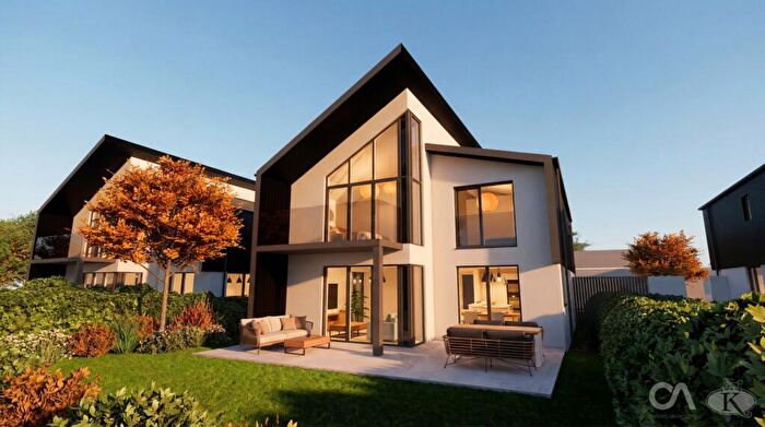4 Bedroom Detached House For Sale In Sleepy Hollows, Henfield Road, Coalpit Heath, Bristol, BS36