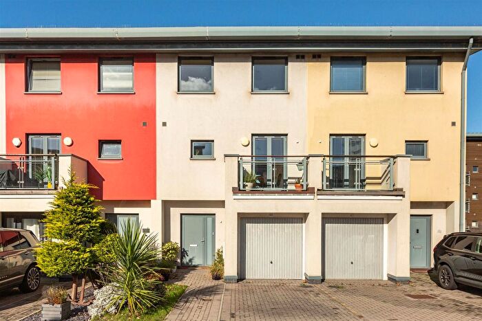 4 Bedroom Town House For Sale In St Margarets Court, Marina, Swansea, SA1