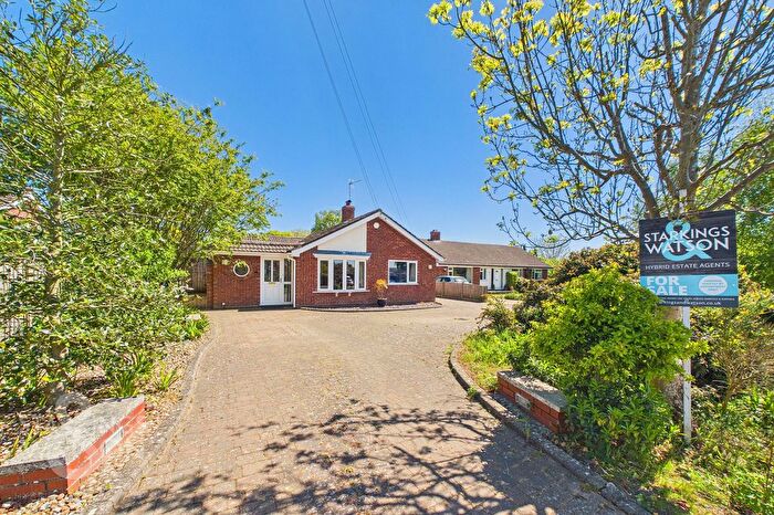 4 Bedroom Detached Bungalow For Sale In Gilbert Close, Alpington, Norwich, NR14