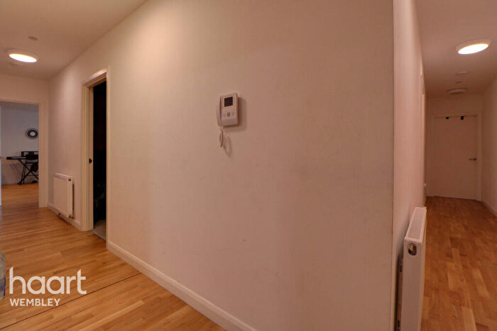 3 Bedroom Apartment For Sale In Wembley, HA9