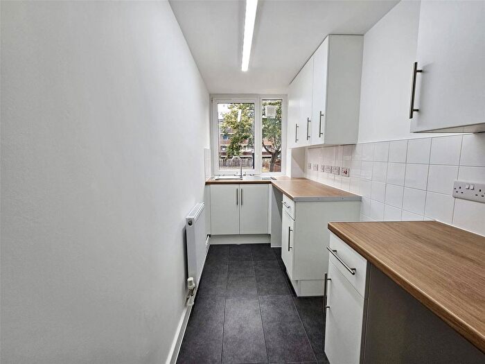 1 Bedroom Flat To Rent In Dalston Lane, Hackney, E8