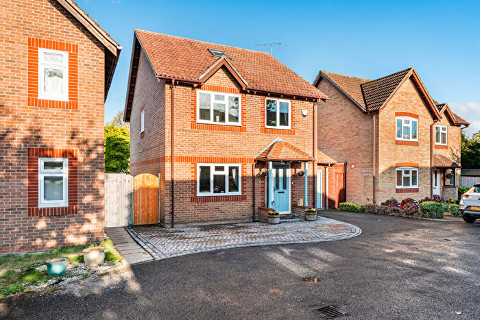 4 Bedroom Detached House For Sale In Limetrees, Chilton, OX11