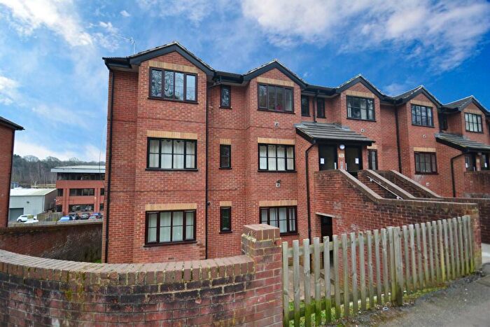 1 Bedroom Flat To Rent In Atholl House, Garlands Road, Redhill, Surrey, RH1