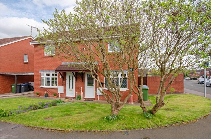 3 Bedroom Semi-Detached House For Sale In Ambleside, Brownsover, Rugby, CV21