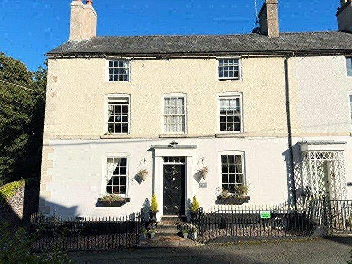 4 Bedroom Town House For Sale In Well Street, Holywell, Flintshire, CH8