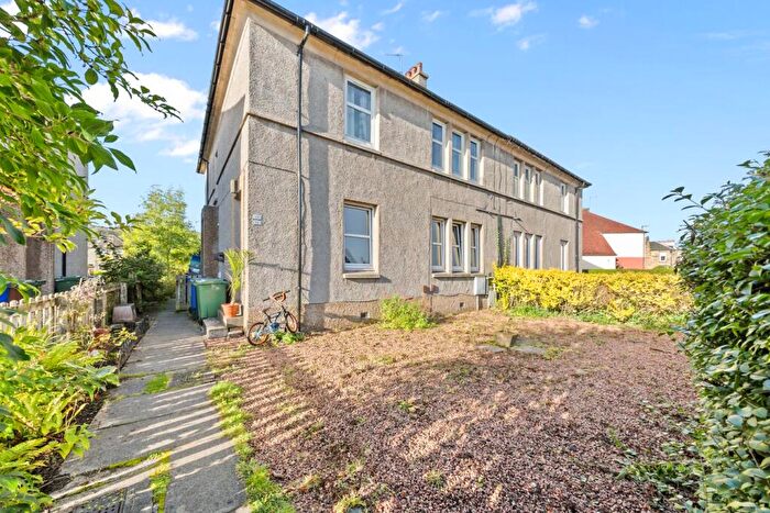 2 Bedroom Flat For Sale In Linden Avenue, Stirling, FK7