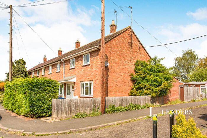 2 Bedroom House To Rent In Beales Way, CB4