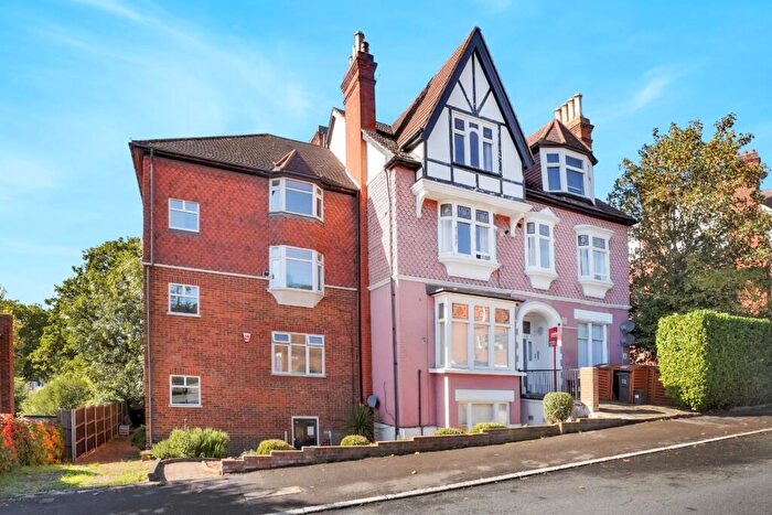 2 Bedroom Flat For Sale In Harold Road, Crystal Palace, London, SE19
