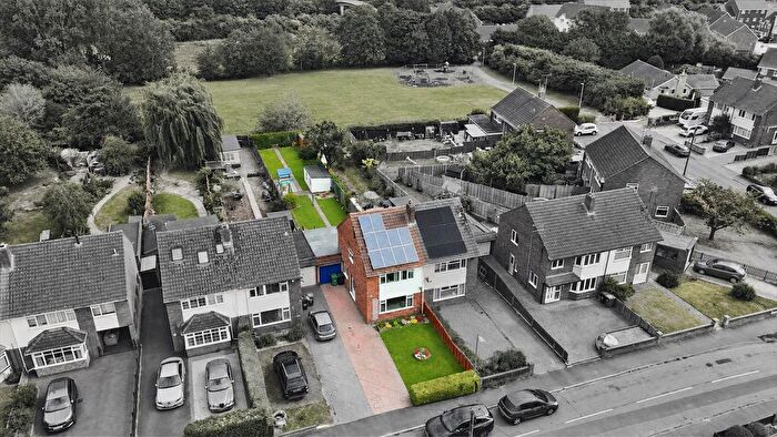 3 Bedroom Semi-Detached House For Sale In Park Avenue, Longlevens, Gloucester, GL2