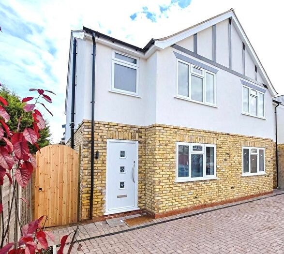 4 Bedroom Semi-Detached House For Sale In Otterfield Road, West Drayton, Uxbridge, UB7