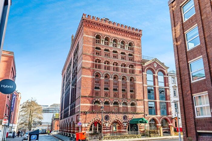 2 Bedroom Flat For Sale In Queen Charlotte Street, Bristol, BS1