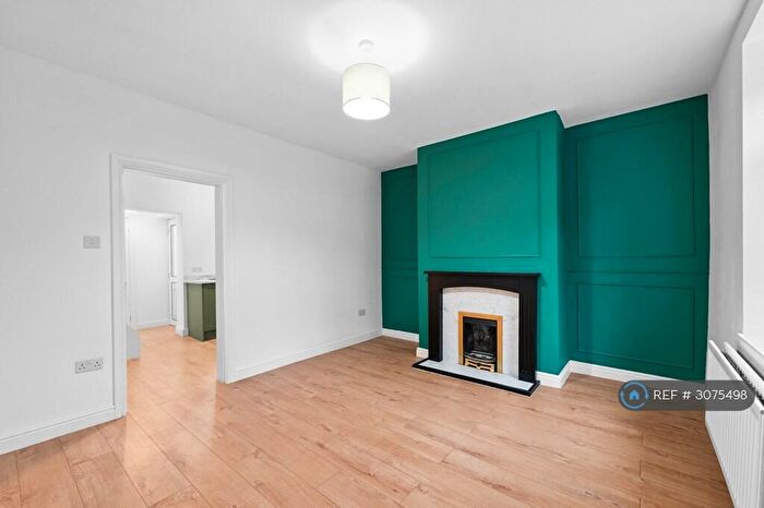 2 Bedroom Terraced House To Rent In Bridge St, Barnsley, S71