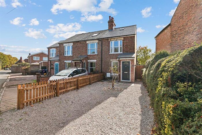 3 Bedroom End Of Terrace House For Sale In Chambers Lane, Ickleford, Hitchin, SG5