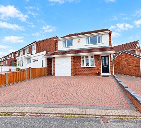 3 Bedroom Detached House For Sale In Park Farm Road, Park Farm Estate, Great Barr, B43