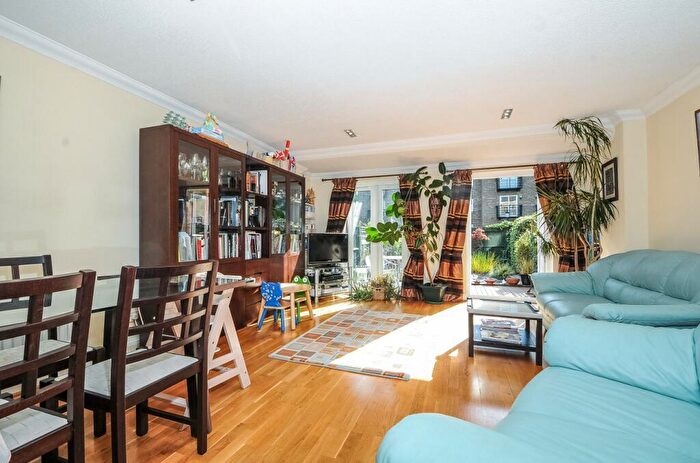 4 Bedroom House To Rent In Plough Way, Surrey Quays, London, SE16