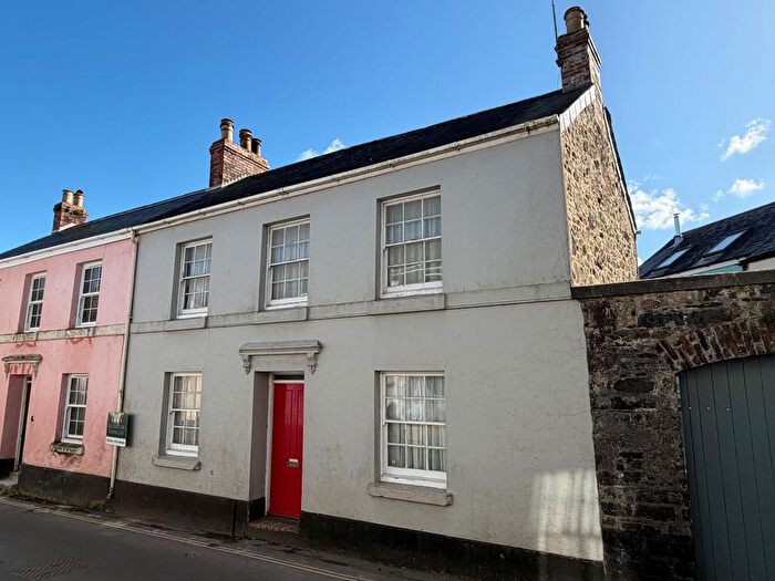 3 Bedroom Semi-Detached House For Sale In Totnes Road, South Brent, TQ10