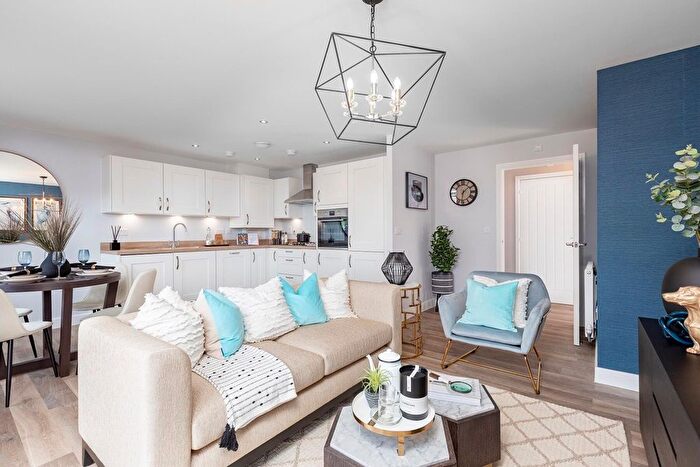 2 Bedroom Flat For Sale In "Kestral Court - Plot " At Westvale Park, Webber Street, Horley, RH6