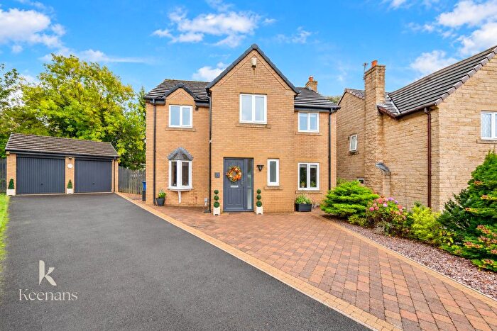 4 Bedroom Detached House For Sale In Rochester Drive, Burnley, BB10