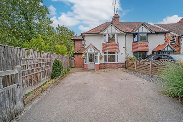 3 Bedroom Semi-Detached House For Sale In Finwood Road, Rowington, CV35