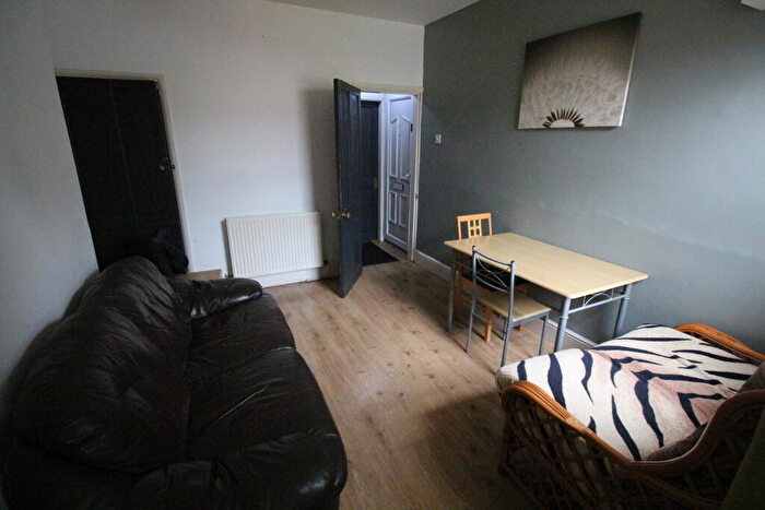4 Bedroom House To Rent In Thesiger Street, Lincoln, Lincolnshire, LN5