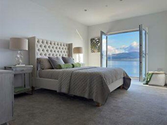 3 Bedroom Apartment For Sale In Beaumaris, LL58