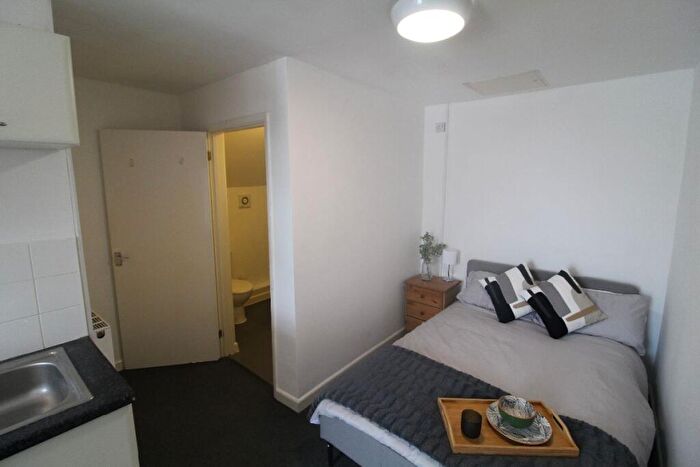 Studio To Rent In Room, The Grafton Hotel, Newmarket Road, CB5