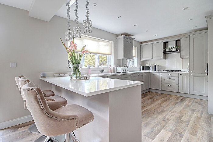 3 Bedroom End Of Terrace House For Sale In Breadels Field, Basingstoke, RG22