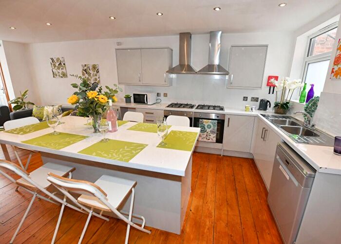7 Bedroom Terraced House To Rent In Brailsford Road, Fallowfield, Manchester, M14