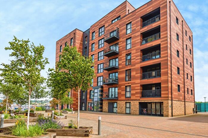 1 Bedroom Flat To Rent In Thomas Blake Avenue, SO14