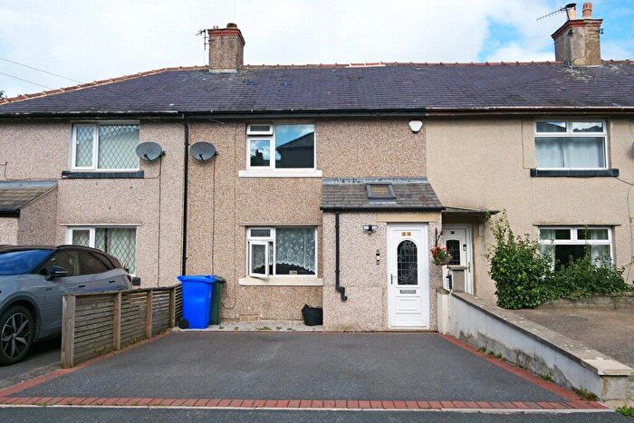 2 Bedroom Terraced House For Sale In The Oval, Skipton, BD23