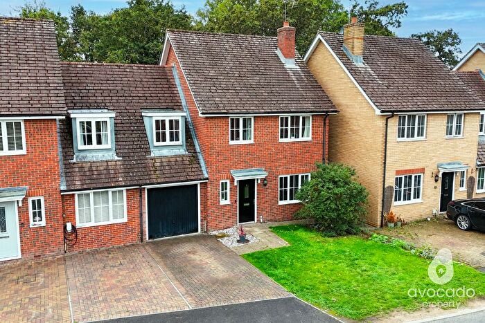 4 Bedroom Semi-Detached House For Sale In Saxon Gate, Burghfield, RG30