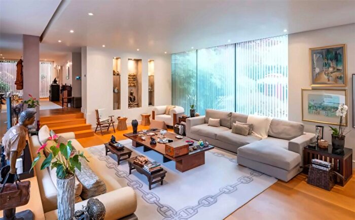 5 Bedroom Detached House For Sale In Spaniards End, Hampstead, London, NW3
