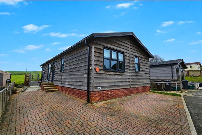 2 Bedroom Mobile/park Home For Sale In ., Plymouth, PL7