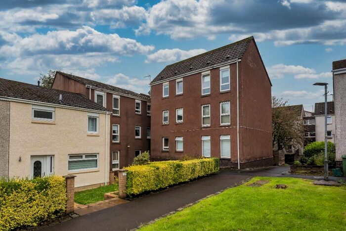 3 Bedroom Flat To Rent In , Kirkton, Erskine, PA8