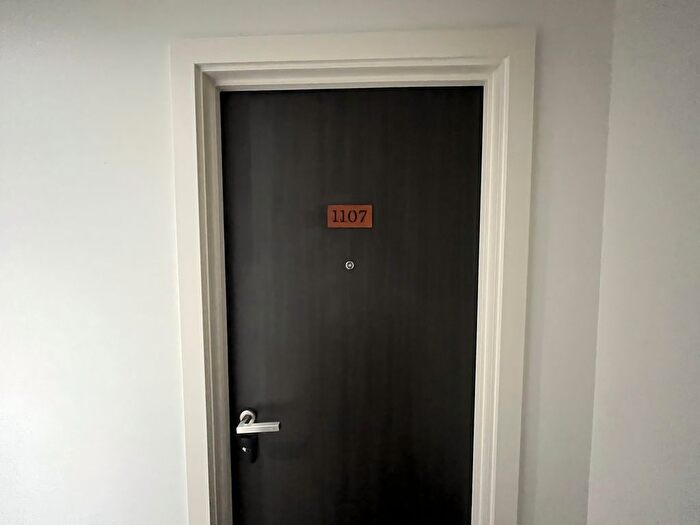 2 Bedroom Flat To Rent In New Kings Head Yard, Salford, M3