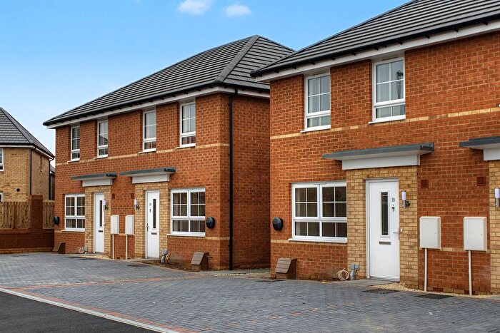 3 Bedroom Semi-Detached House For Sale In Severn Court, Harworth, DN11