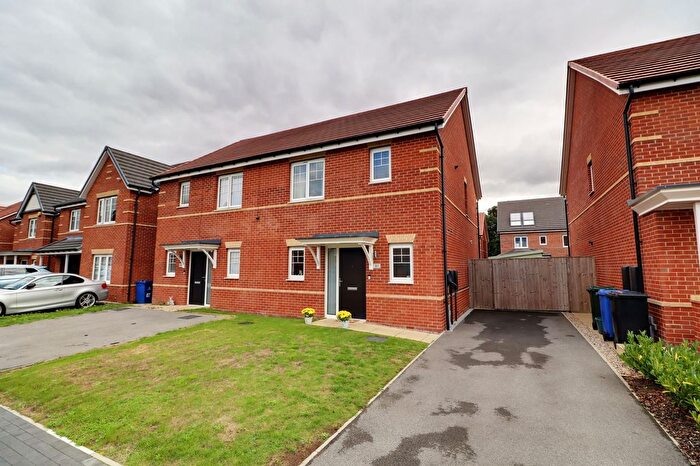 3 Bedroom Semi-Detached House For Sale In School Lane, Doncaster, DN2