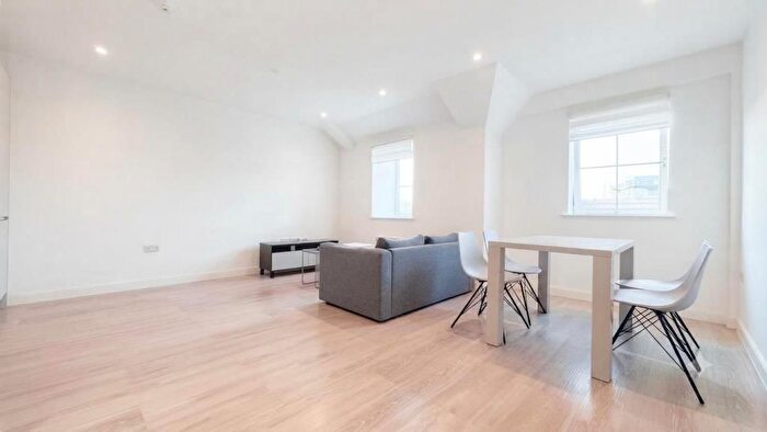 1 Bedroom Flat To Rent In Pelham House, Hornchurch, RM12