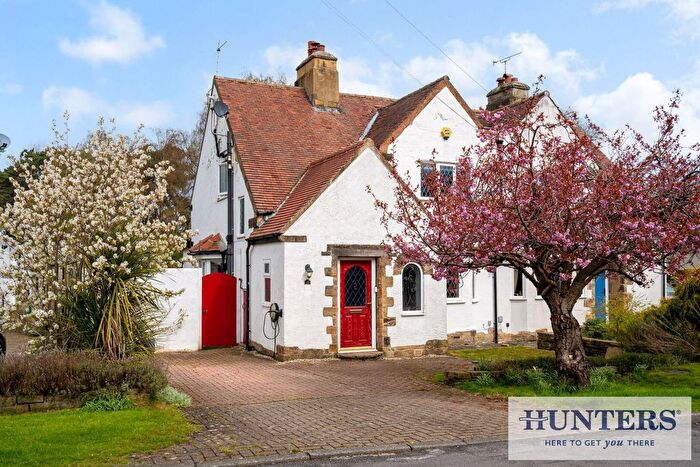 3 Bedroom Semi-Detached House For Sale In New Way, Guiseley, Leeds, LS20