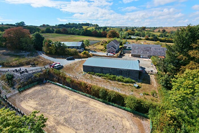 3 Bedroom Smallholding For Sale In Hafod Y Wennol, Pencader, SA39