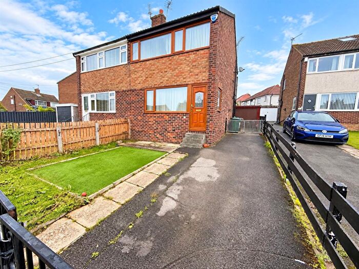 3 Bedroom Semi-Detached House For Sale In Ridgeway, Wrose, Shipley, BD18
