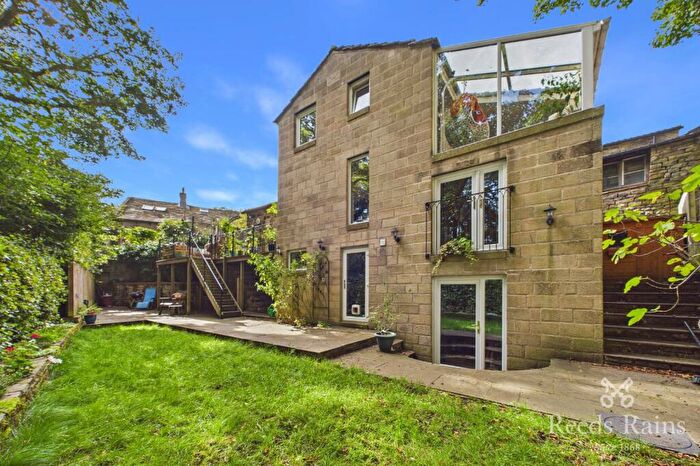 4 Bedroom Semi-Detached House For Sale In Towngate, Heptonstall, Hebden Bridge, HX7