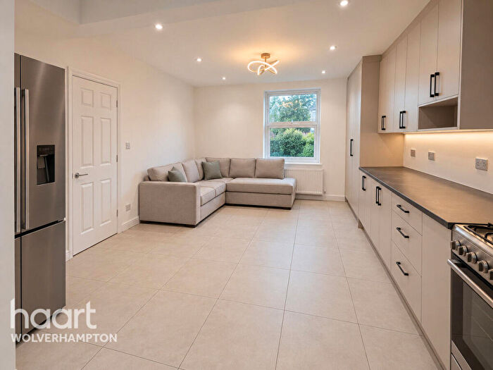 6 Bedroom Detached House To Rent In New Road, Kidderminster, DY10