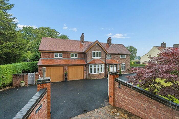 4 Bedroom Detached House For Sale In Holcroft Lane, Culcheth, Warrington, Cheshire, WA3